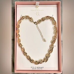 House Of Harlow 1960 Gold tone necklace.